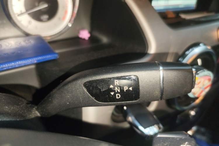 Used Mercedes-Benz GLK-Class 2014 GLK 260 4MATIC Dynamic Model Gear Lever