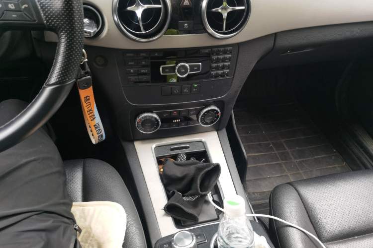 Used Mercedes-Benz GLK-Class 2014 GLK 260 4MATIC Dynamic Model Gear Lever