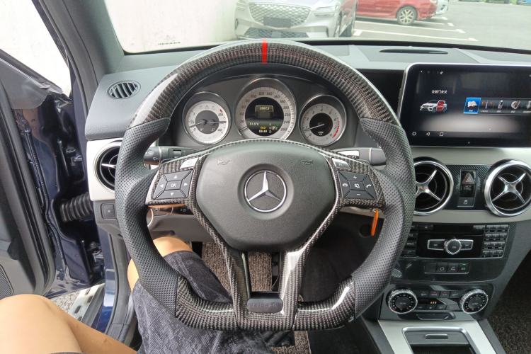 Used Mercedes-Benz GLK-Class 2014 GLK 200 Standard Model Interior 2
