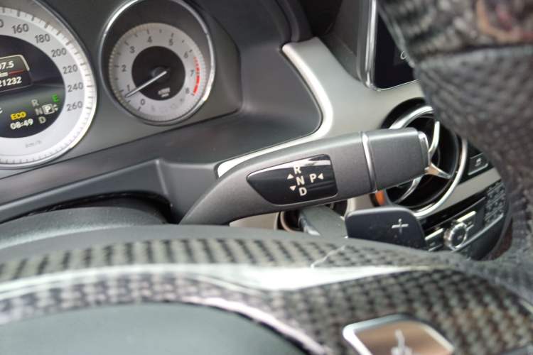 Used Mercedes-Benz GLK-Class 2014 GLK 200 Standard Model Interior 4