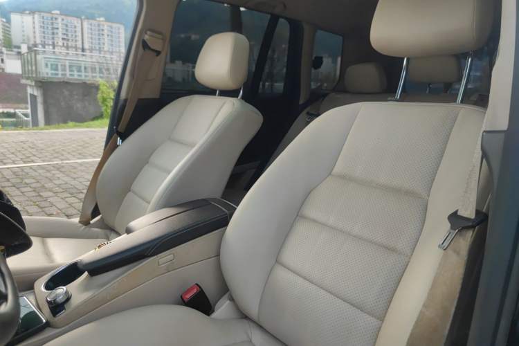 Used Mercedes-Benz GLK-Class 2014 GLK 260 4MATIC Dynamic Model Left Front Seat