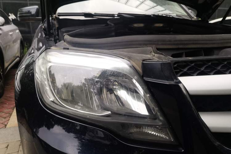 Used Mercedes-Benz GLK-Class 2014 GLK 260 4MATIC Dynamic Model Right Front Headlight