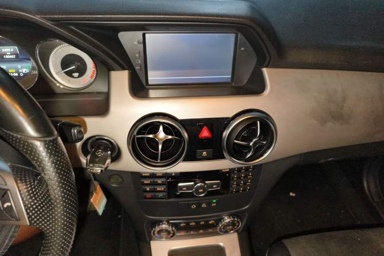 Used Mercedes-Benz GLK-Class 2014 GLK 200 Standard Model Audio And AC Panel