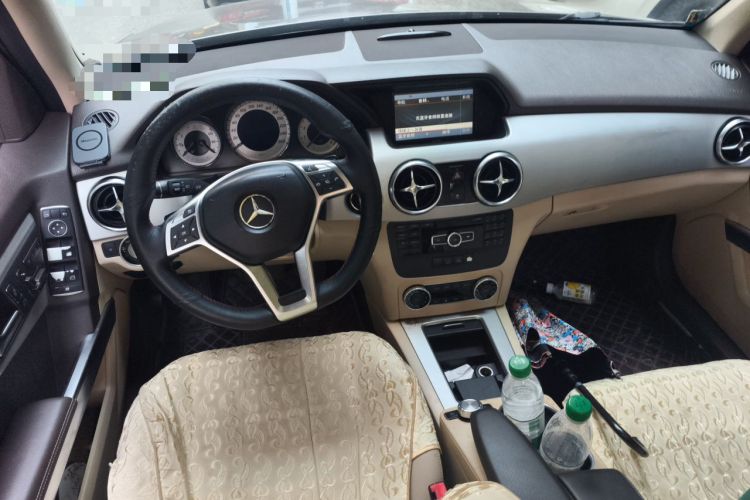 Used Mercedes-Benz GLK-Class 2014 GLK 200 Standard Model Center Console