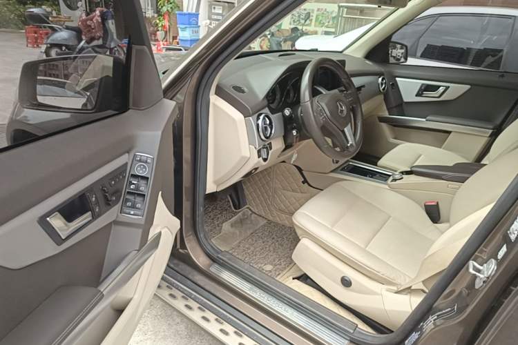 Used Mercedes-Benz GLK-Class 2014 GLK 260 4MATIC Dynamic Model Driver Seat