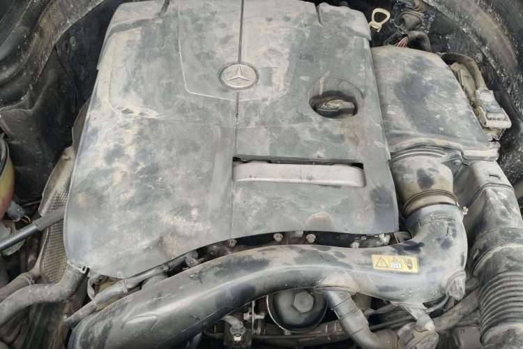 Used Mercedes-Benz GLK-Class 2014 GLK 200 Standard Model Engine Bay