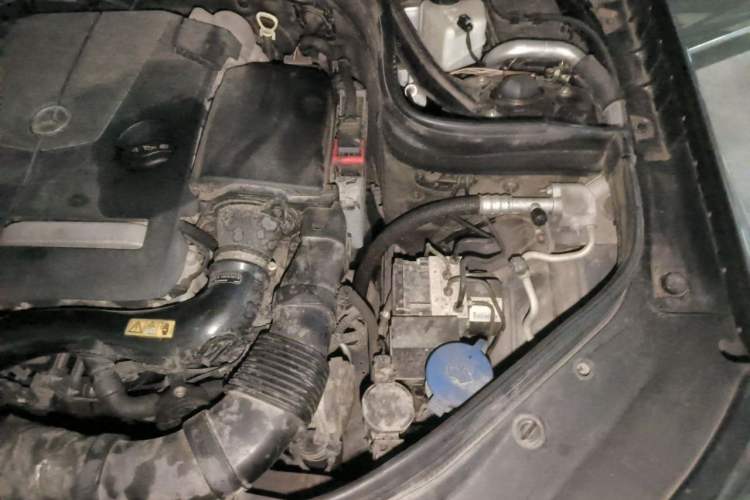Used Mercedes-Benz GLK-Class 2014 GLK 200 Standard Model Engine Bay Left