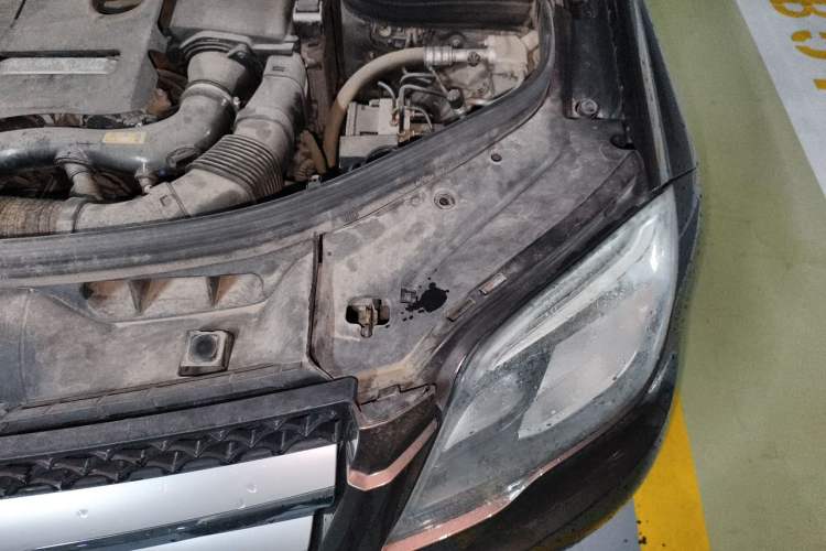 Used Mercedes-Benz GLK-Class 2014 GLK 200 Standard Model Engine Bay Left