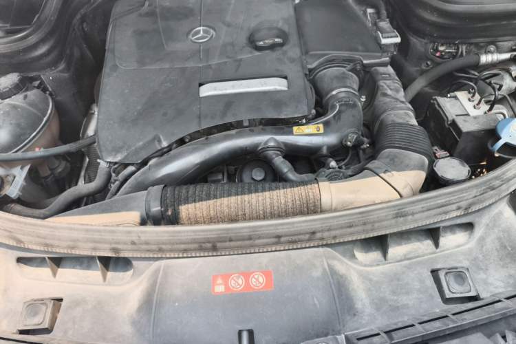 Used Mercedes-Benz GLK-Class 2014 GLK 200 Standard Model Engine Bay