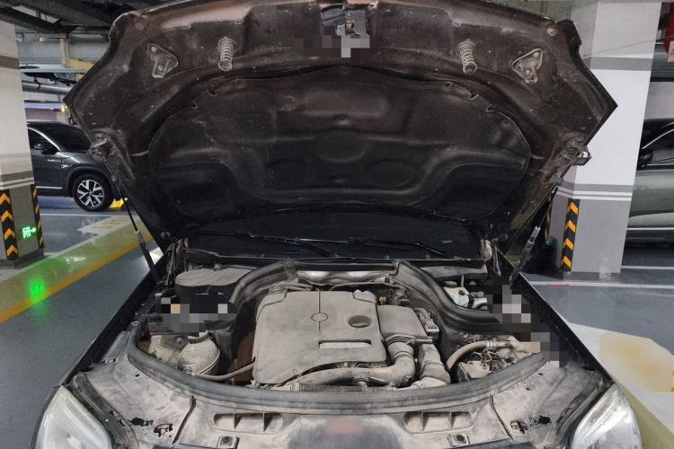 Used Mercedes-Benz GLK-Class 2014 GLK 200 Standard Model Engine Bay