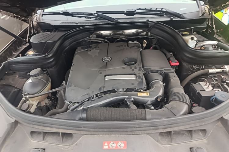 Used Mercedes-Benz GLK-Class 2014 GLK 200 Standard Model Engine Bay