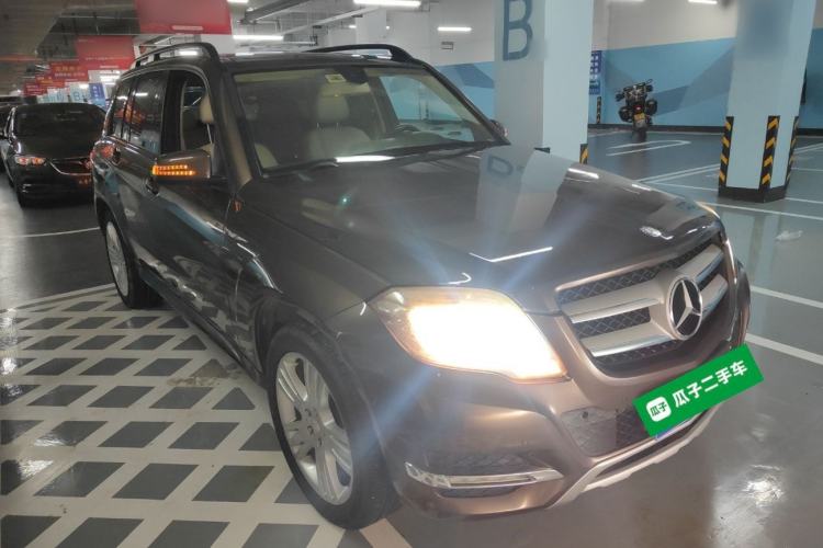 Used Mercedes-Benz GLK-Class 2014 GLK 260 4MATIC Dynamic Model Front Right 45 Deg