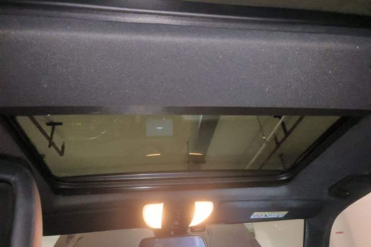 Used Mercedes-Benz GLK-Class 2014 GLK 200 Standard Model Headliner