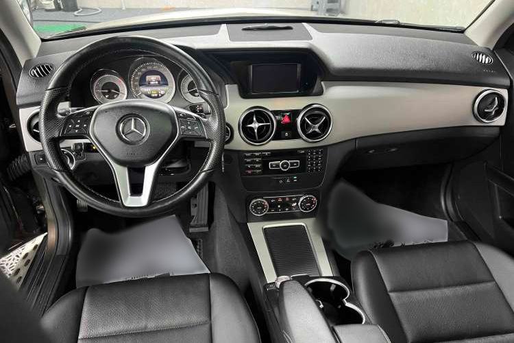 Used Mercedes-Benz GLK-Class 2014 GLK 260 4MATIC Dynamic Model Interior 1