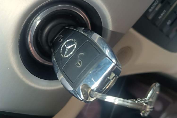 Used Mercedes-Benz GLK-Class 2014 GLK 200 Standard Model Interior 1