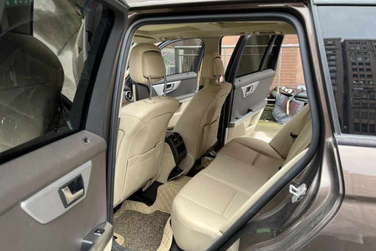 Used Mercedes-Benz GLK-Class 2014 GLK 260 4MATIC Dynamic Model Interior 3