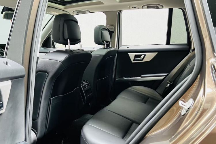 Used Mercedes-Benz GLK-Class 2014 GLK 260 4MATIC Dynamic Model Interior 5