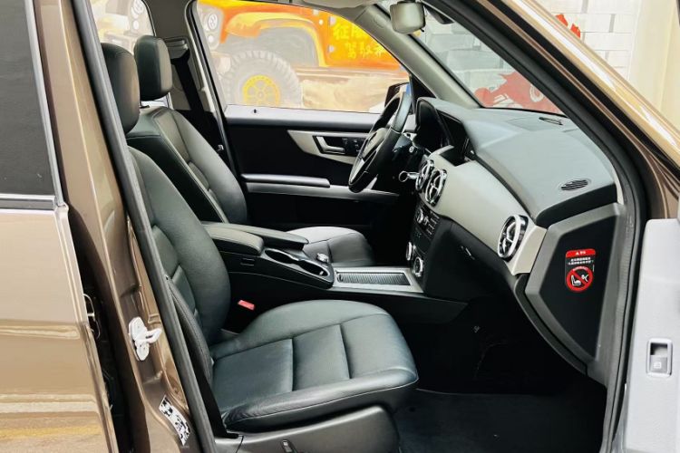 Used Mercedes-Benz GLK-Class 2014 GLK 260 4MATIC Dynamic Model Interior 8