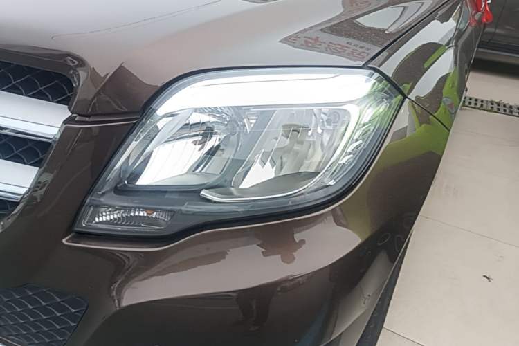 Used Mercedes-Benz GLK-Class 2014 GLK 200 Standard Model Left Front Headlight