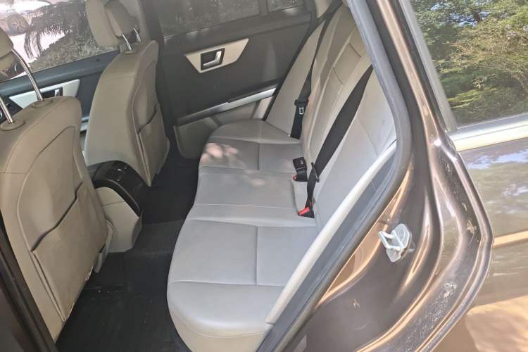 Used Mercedes-Benz GLK-Class 2014 GLK 260 4MATIC Dynamic Model Left Rear Seat