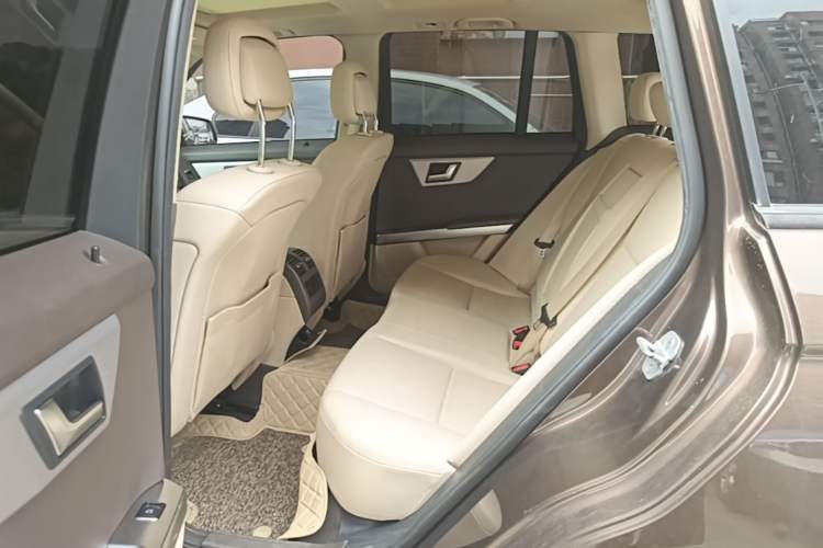 Used Mercedes-Benz GLK-Class 2014 GLK 260 4MATIC Dynamic Model Left Rear Seat