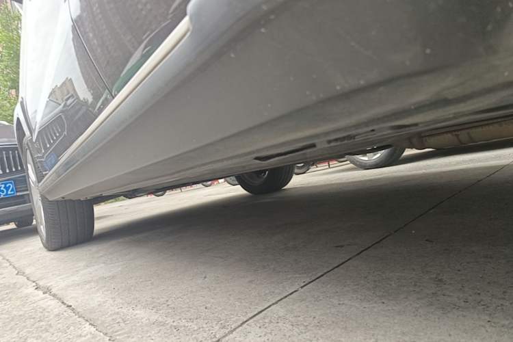 Used Mercedes-Benz GLK-Class 2014 GLK 260 4MATIC Dynamic Model Left Side Sill