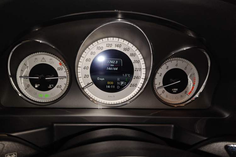 Used Mercedes-Benz GLK-Class 2014 GLK 260 4MATIC Dynamic Model Odometer Close Up