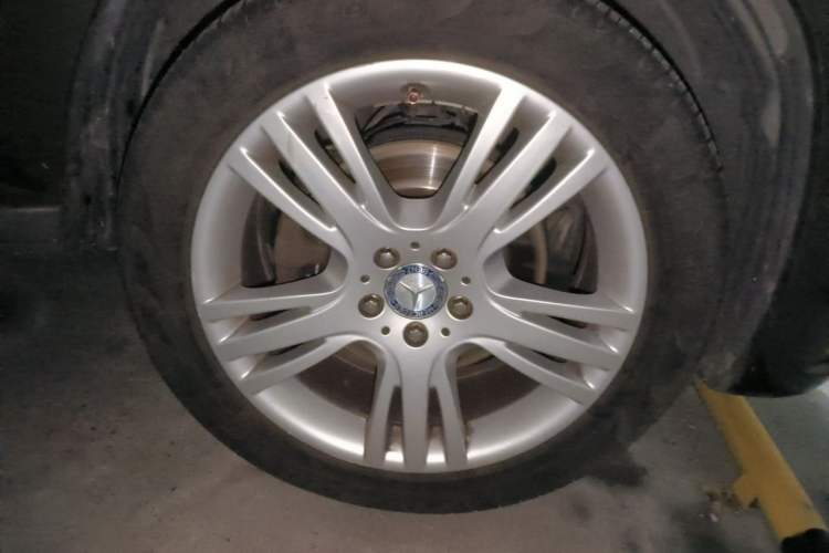 Used Mercedes-Benz GLK-Class 2014 GLK 200 Standard Model Right Front Wheel Hub