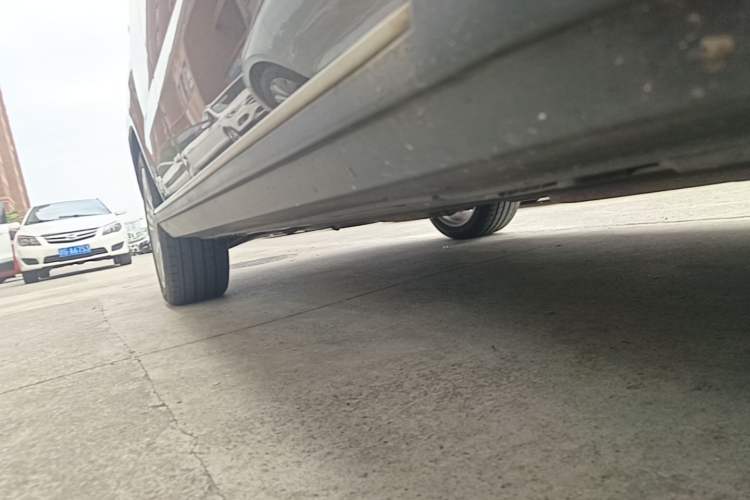 Used Mercedes-Benz GLK-Class 2014 GLK 260 4MATIC Dynamic Model Right Side Sill