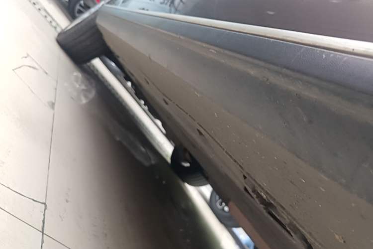 Used Mercedes-Benz GLK-Class 2014 GLK 200 Standard Model Right Side Sill