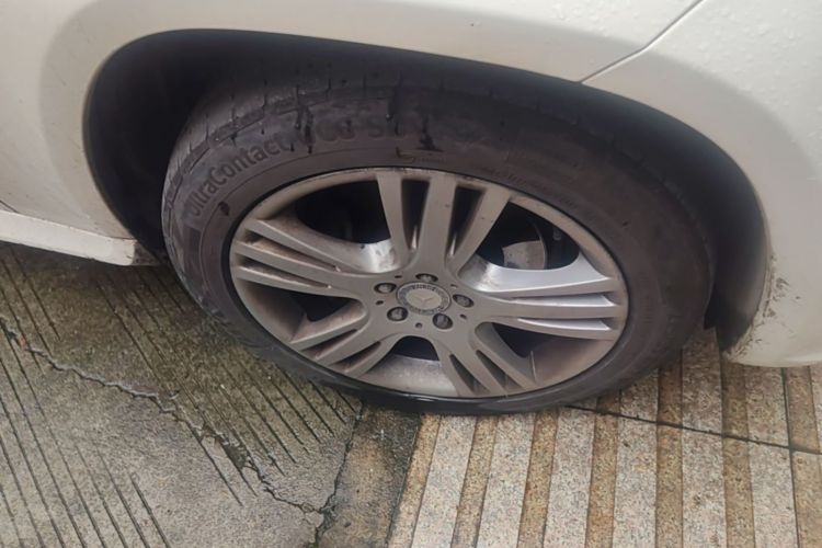 Used Mercedes-Benz GLK-Class 2014 GLK 260 4MATIC Dynamic Model Right Front Wheel Hub