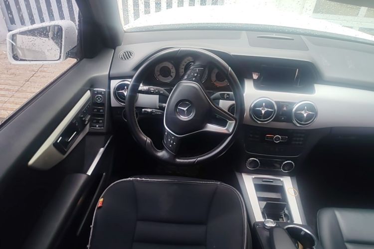 Used Mercedes-Benz GLK-Class 2014 GLK 260 4MATIC Dynamic Model Steering Wheel