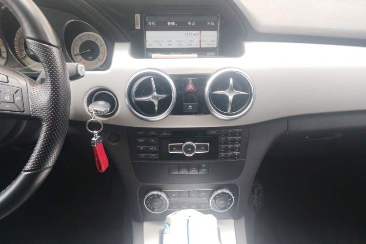Used Mercedes-Benz GLK-Class 2014 GLK 260 4MATIC Dynamic Model Audio And AC Panel