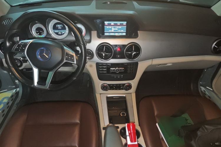 Used Mercedes-Benz GLK-Class 2014 GLK 200 Standard Model Center Console