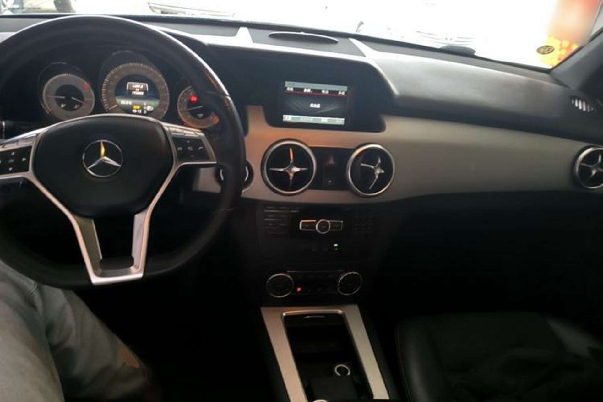 Used Mercedes-Benz GLK-Class 2014 GLK 200 Standard Model Center Console