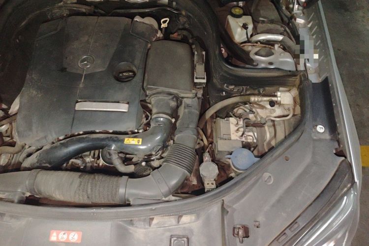 Used Mercedes-Benz GLK-Class 2014 GLK 200 Standard Model Engine Bay Left