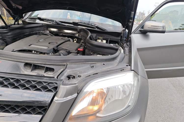 Used Mercedes-Benz GLK-Class 2014 GLK 260 4MATIC Dynamic Model Engine Bay Left