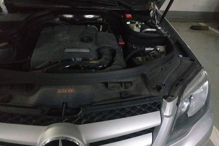 Used Mercedes-Benz GLK-Class 2014 GLK 260 4MATIC Dynamic Model Engine Bay Left