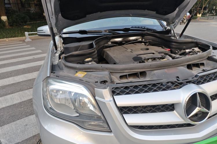 Used Mercedes-Benz GLK-Class 2014 GLK 260 4MATIC Dynamic Model Engine Bay Right