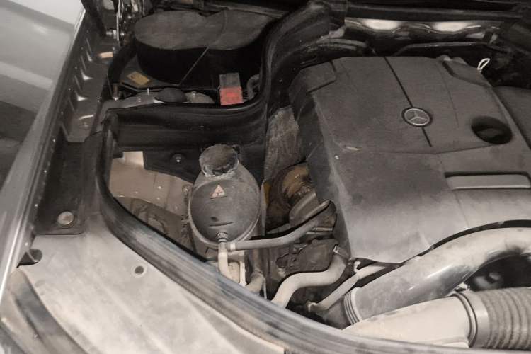 Used Mercedes-Benz GLK-Class 2014 GLK 260 4MATIC Dynamic Model Engine Bay Right