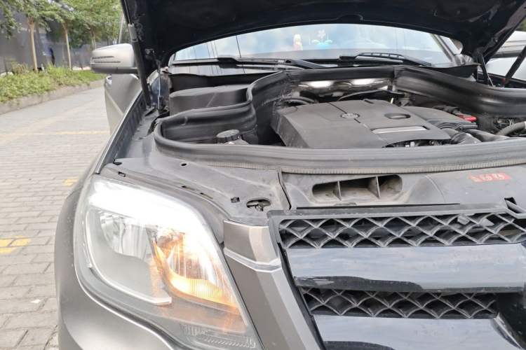 Used Mercedes-Benz GLK-Class 2014 GLK 260 4MATIC Dynamic Model Engine Bay Right