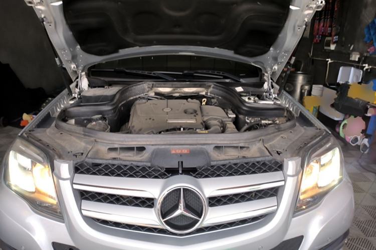 Used Mercedes-Benz GLK-Class 2014 GLK 200 Standard Model Engine Bay
