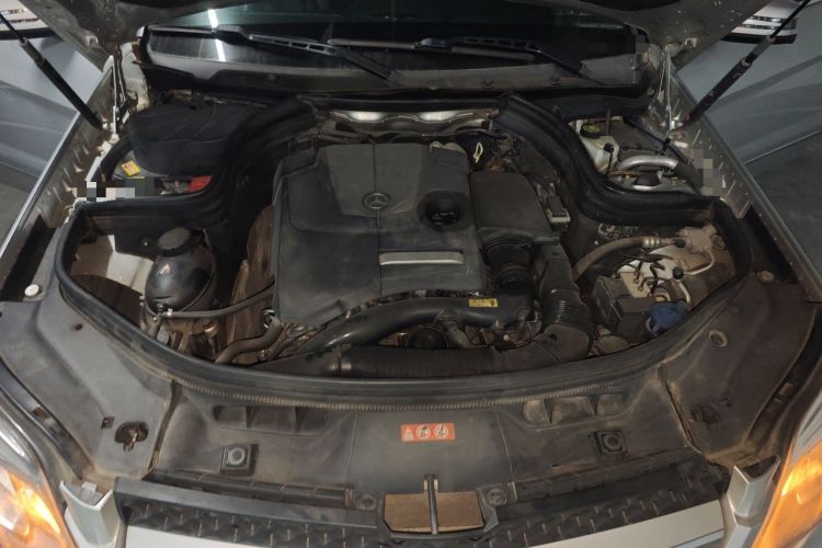 Used Mercedes-Benz GLK-Class 2014 GLK 200 Standard Model Engine Bay
