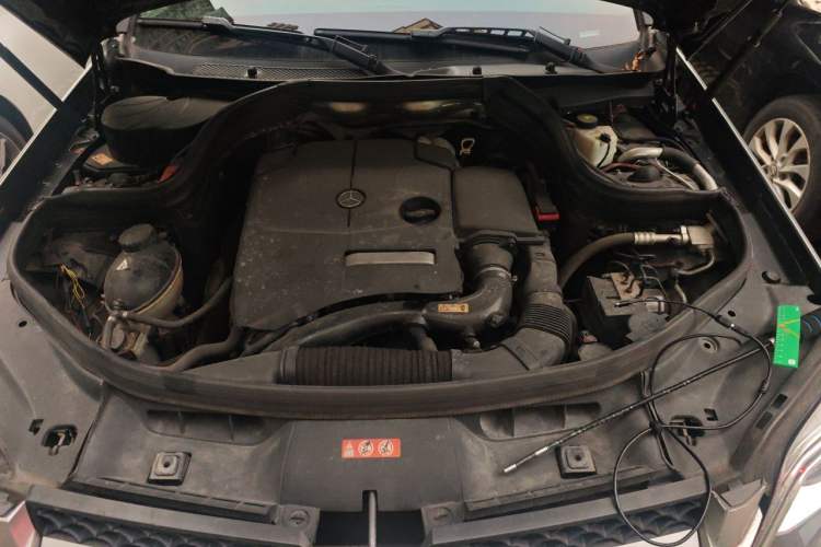 Used Mercedes-Benz GLK-Class 2014 GLK 260 4MATIC Dynamic Model Engine Bay