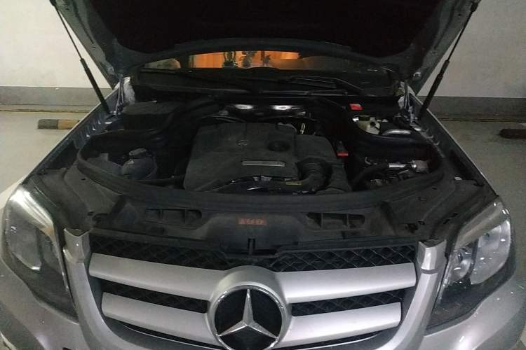 Used Mercedes-Benz GLK-Class 2014 GLK 260 4MATIC Dynamic Model Engine Bay