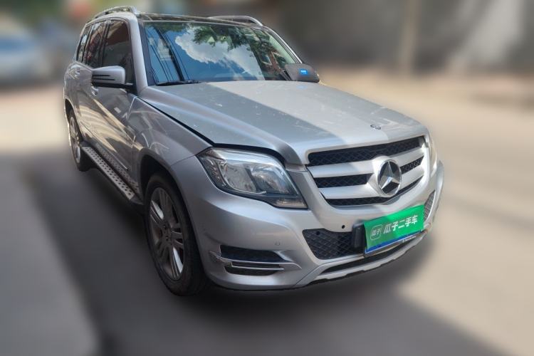Used Mercedes-Benz GLK-Class 2014 GLK 260 4MATIC Dynamic Model Front Right 45 Deg