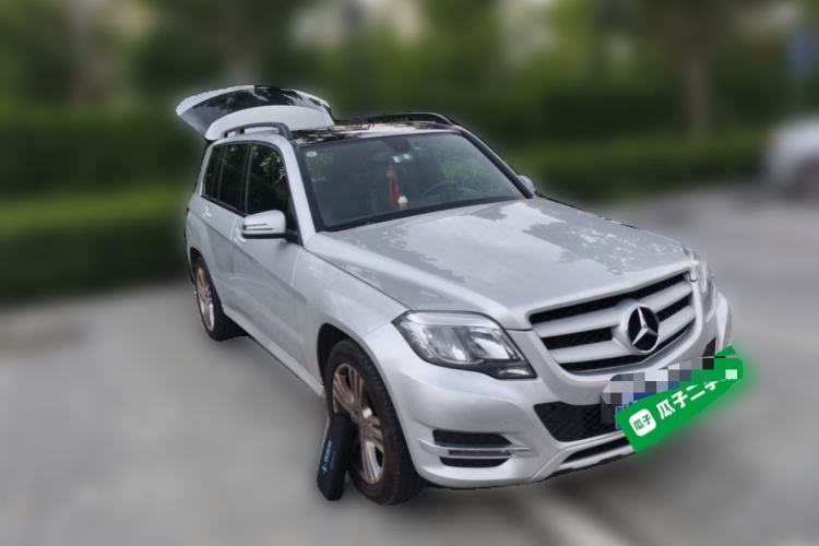 Used Mercedes-Benz GLK-Class 2014 GLK 260 4MATIC Dynamic Model Front Right 45 Deg