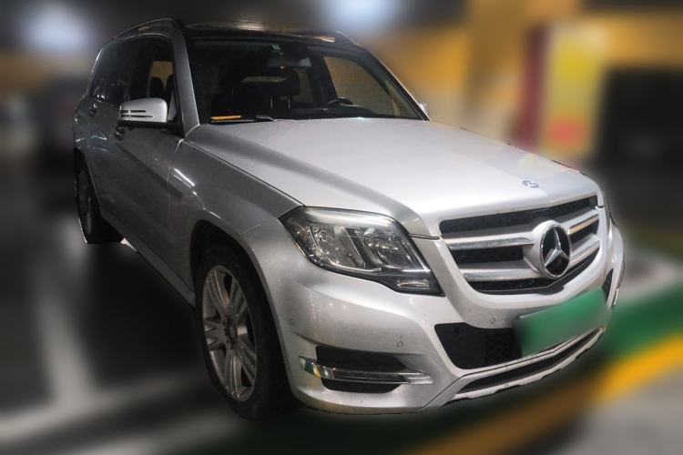 Used Mercedes-Benz GLK-Class 2014 GLK 260 4MATIC Dynamic Model Front Right 45 Deg
