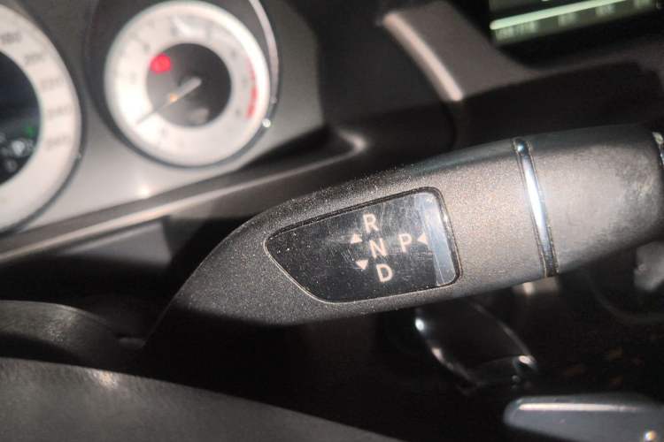 Used Mercedes-Benz GLK-Class 2014 GLK 260 4MATIC Dynamic Model Gear Lever