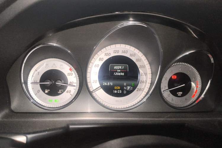 Used Mercedes-Benz GLK-Class 2014 GLK 260 4MATIC Dynamic Model Instrument Cluster